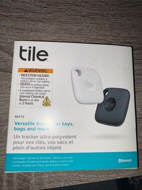 Tile Mate White Bluetooth Tracker. Opened to see which color it was-never used!